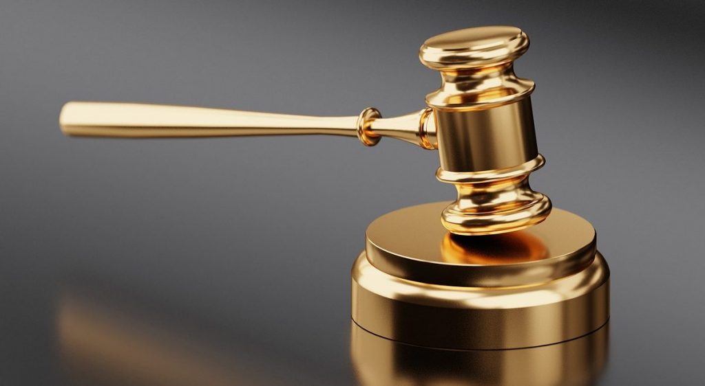 gavel-auction-hammer-3577258-e1716309250216.com